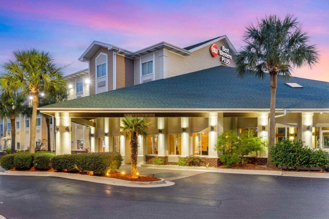 Best Western Plus Wilmington/Carolina Beach Hotel Exterior photo