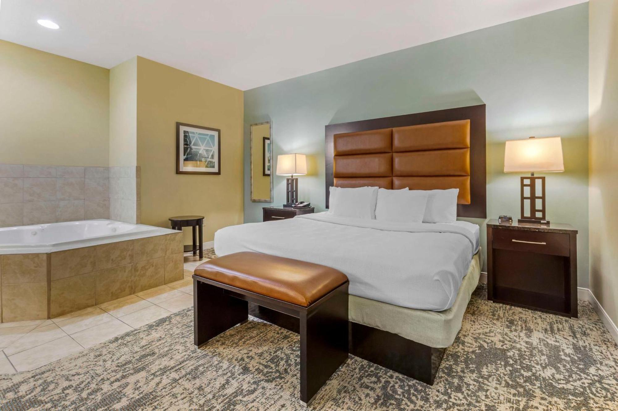 Spark By Hilton Wilmington Carolina Beach Rd Exterior photo
